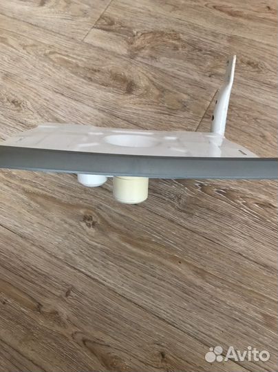 Подвесная подставка на телевизор с поворотом