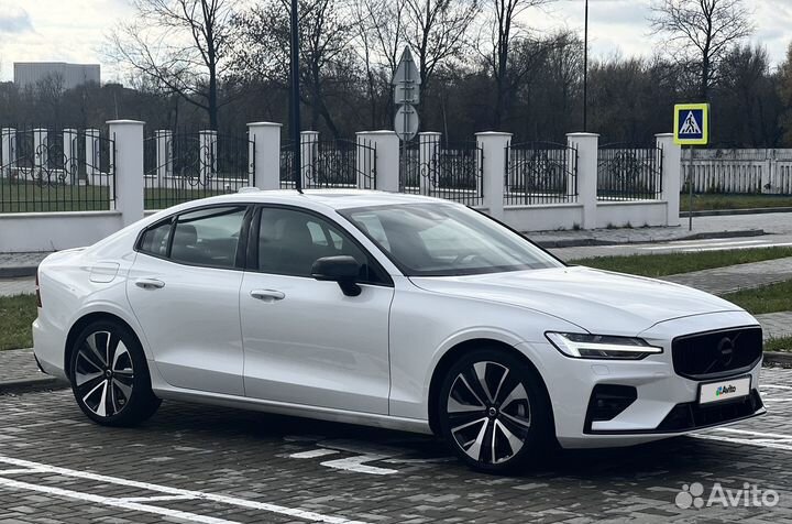 Volvo S60 2.0 AT, 2021, 10 500 км