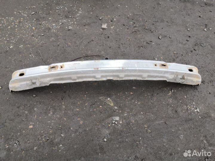 Усилитель бампера передний Suzuki Vitara TD52V