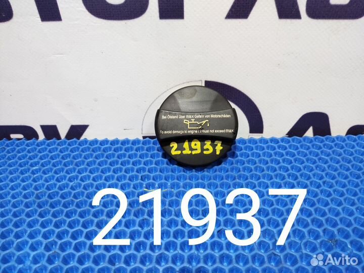 Крышка маслозаливной горловины Mercedes-Benz E-Cla