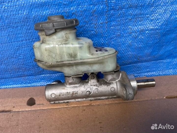 Главный тормозной цилиндр Acura Tl UA5 3.2L sohc