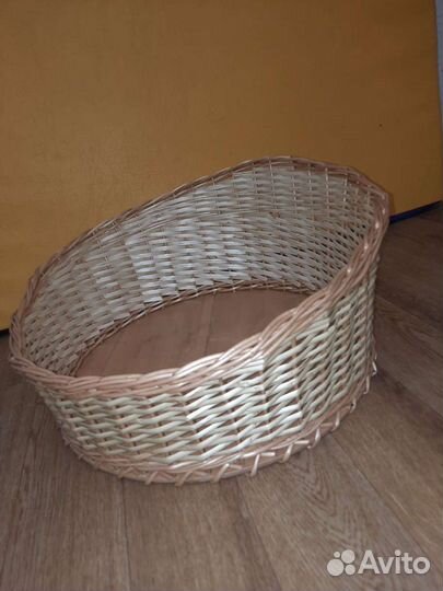 Лежанка для кошек новая