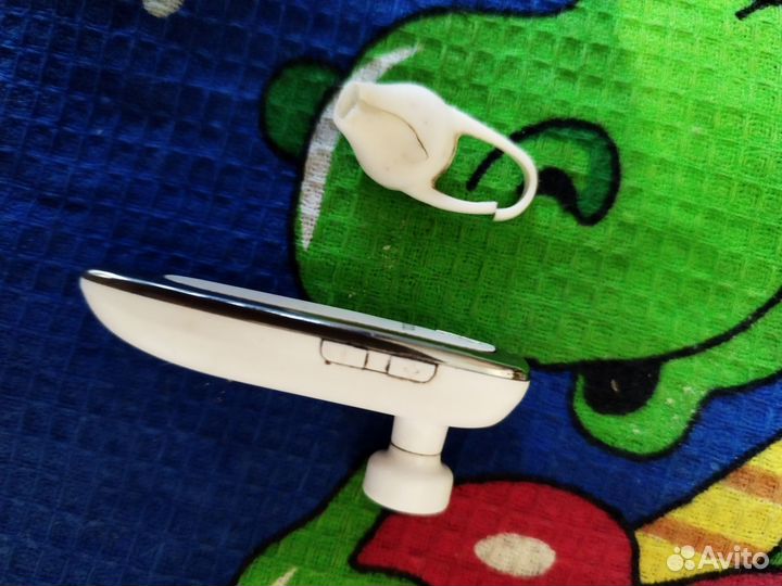 Bluetooth гарнитура с микрофоном