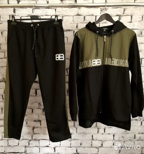 Костюмы спортивные женские