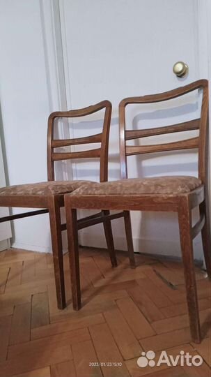 Столы и стулья