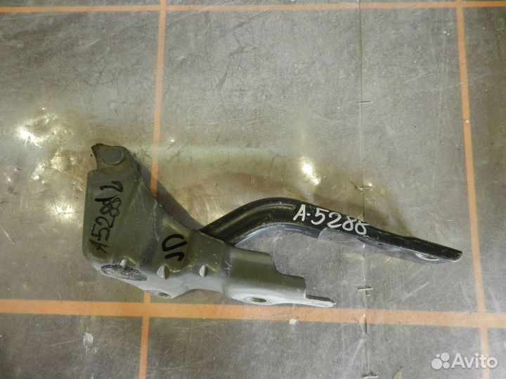 Петля капота левая/правая - Kia Ceed 2