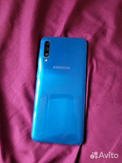 Samsung Galaxy A50, 4/64 ГБ