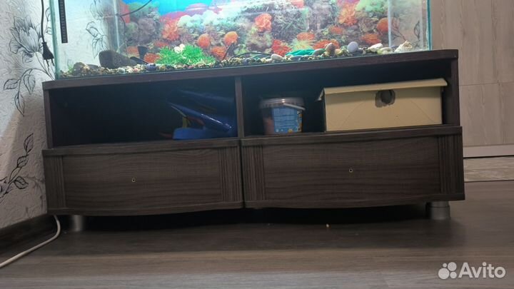 Аквариум с тумбой