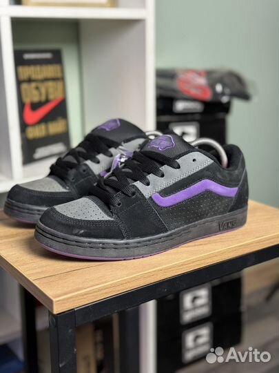 Vans fairlane sales