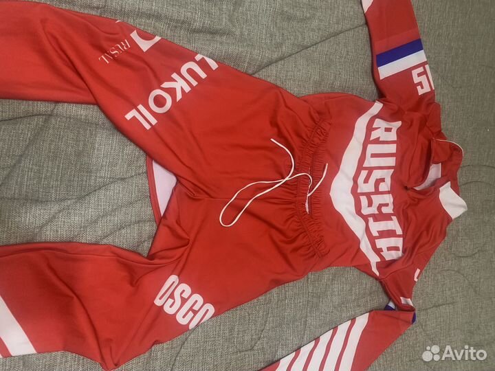 Лыжный комбинезон