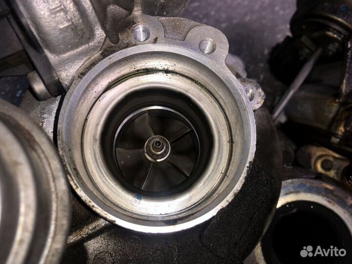 Турбонагнетатель Garrett 4.4L BMW 5 7 F01 F10 N63