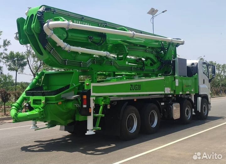 Автобетононасос Zugspitze S38, 2025