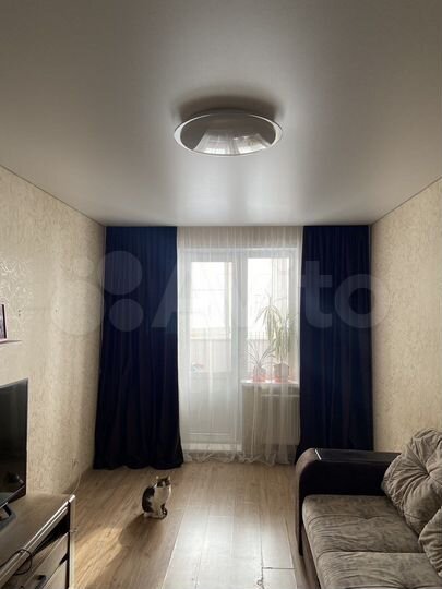 2-к. квартира, 50 м², 1/10 эт.