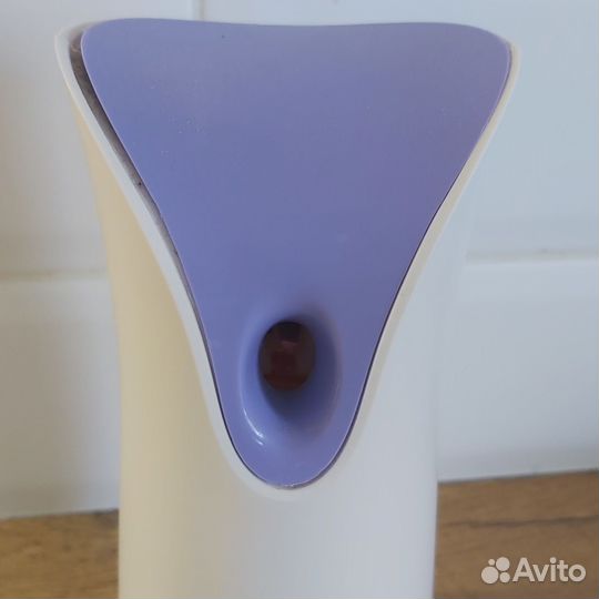 Автоматический распылитель освежителя воздуха