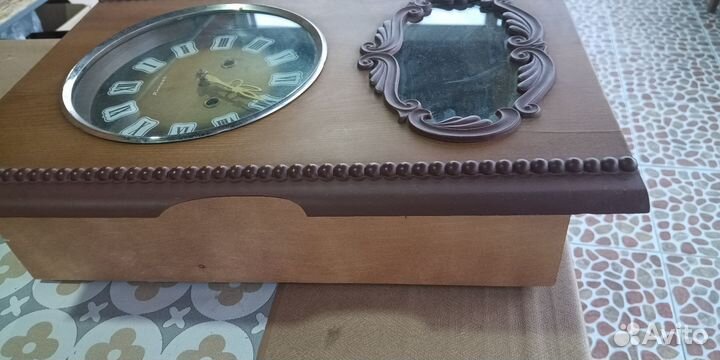 Часы настенные СССР Янтарь