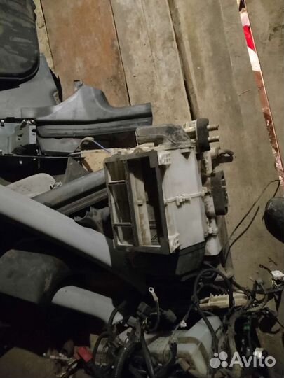 Запчасти на mitsubishi lancer 9