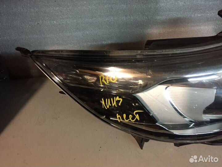 Фара битая правая линза Kia Rio рестайлинг