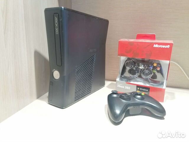 Xbox 360S +2геймпада,игры,Прошит