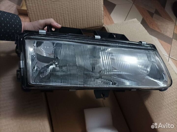Фара Citroen Xantia перед