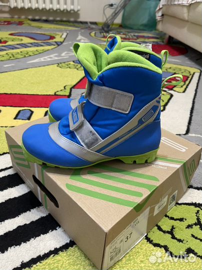 Лыжные ботинки