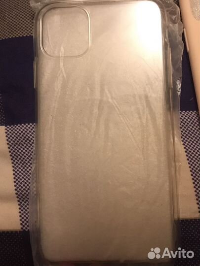 Чехлы на iPhone 11