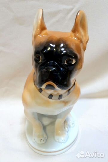 Фарфоровая статуэтка лфз. Собака- Бульдог. СССР