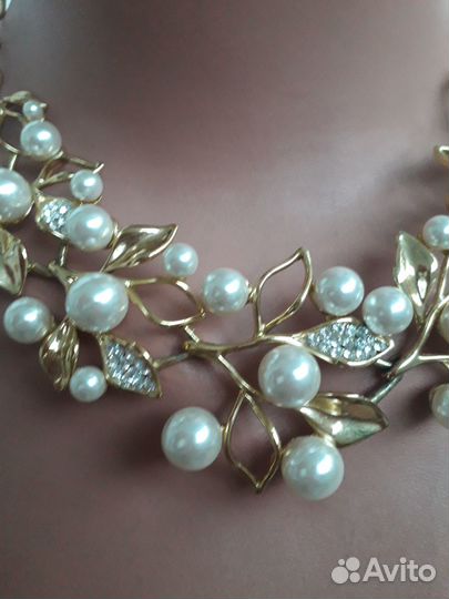 Комплект колье и серьги Viennois