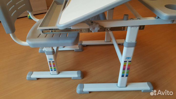 Детская парта со стулом