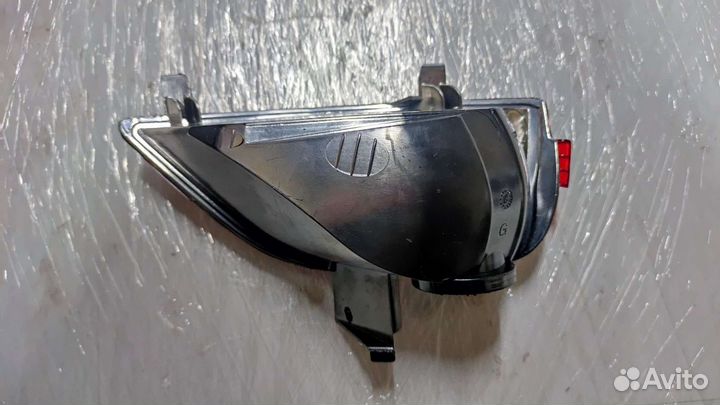 Левый катафот бампера Nissan Terrano