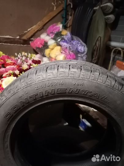 Continental CrossContact LX 215/65 R16 98H