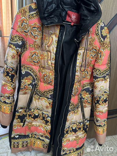 Женская верхняя одежда яркая 44-46