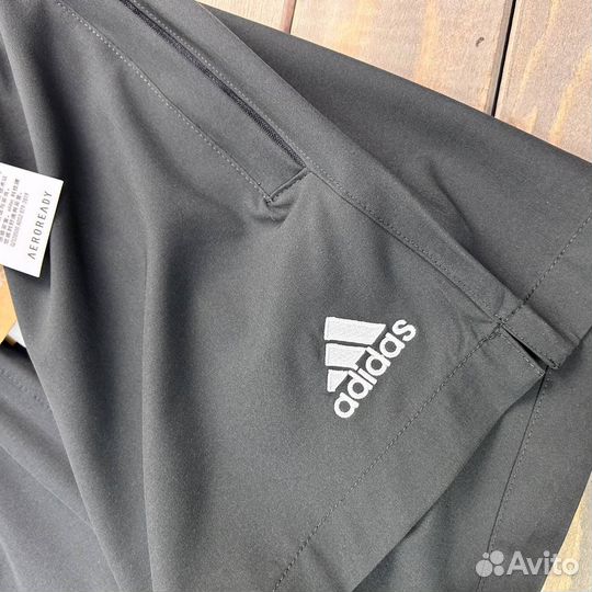 Спортивные шорты мужские Adidas