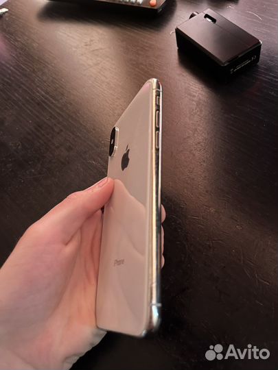 Телефон iPhone X