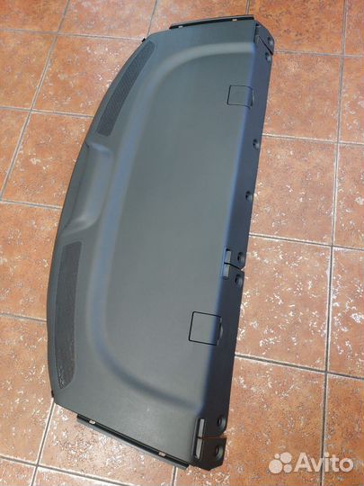 Задняя полка поло седан