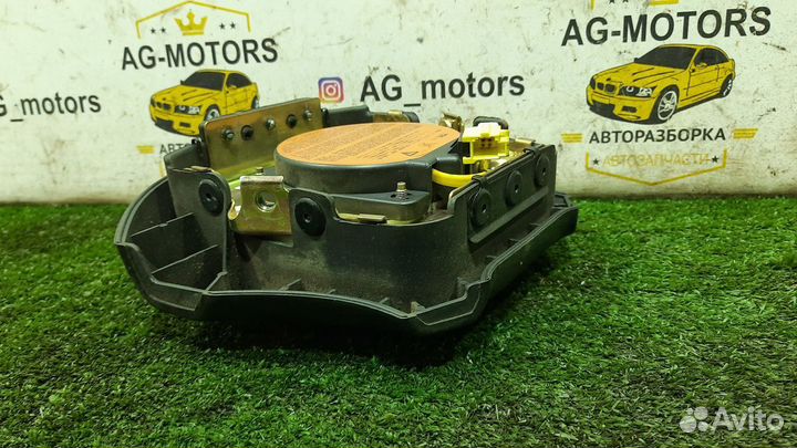 Подушка безопасности в руль Nissan Primera P11