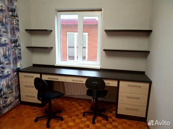 Детская зона у окна для двоих