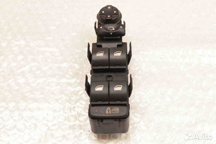 Блок управления стеклоподъемниками Peugeot 5