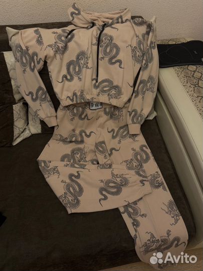 Спортивный костюм