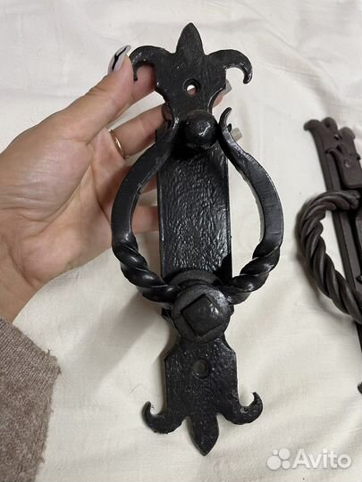 Дверные ручки