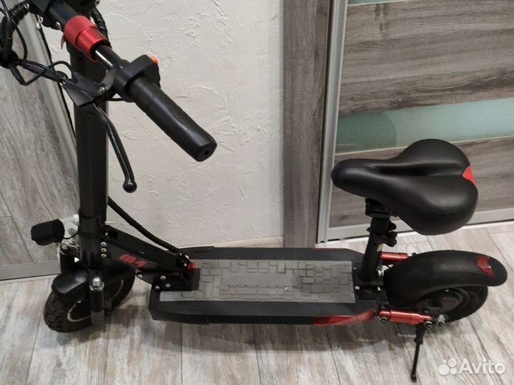 Самокат взрослый электрический бу