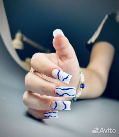Маникюр Юбилейный