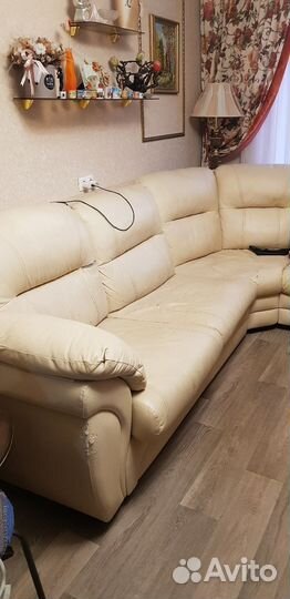 Кожаный угловой диван бу