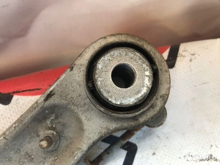 Рычаг подвески задний правый Mercedes-Benz