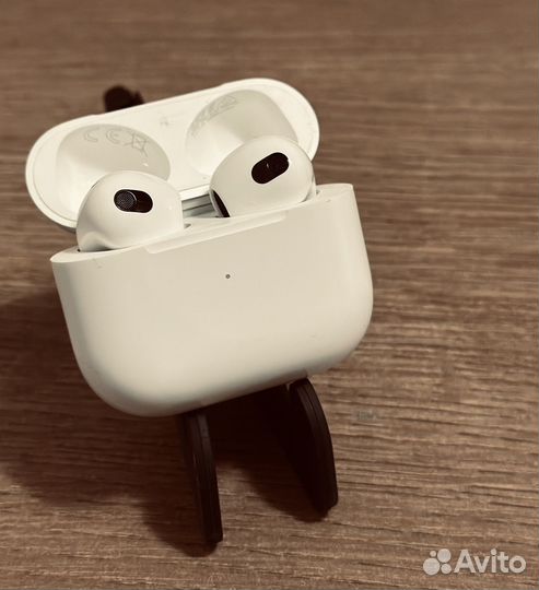 Наушники Apple AirPods 3-его поколения 2022