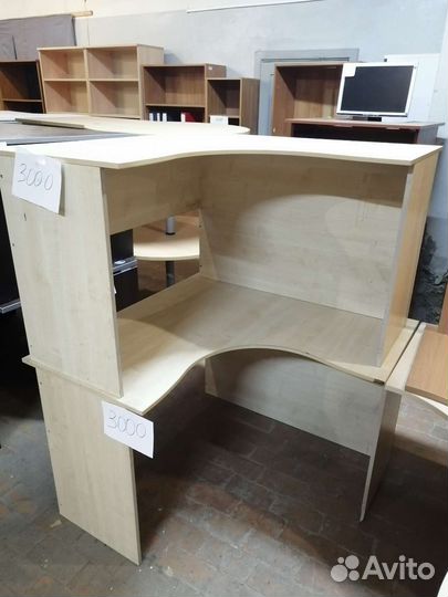 Стол угловой