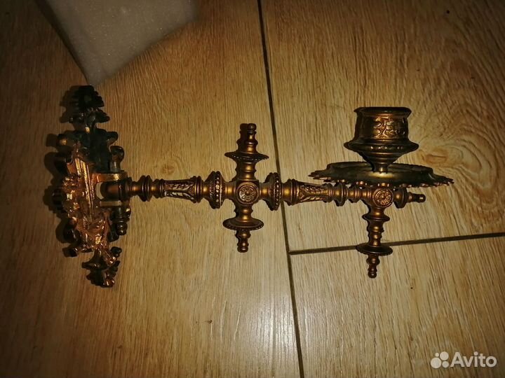 Бронзовый старинный подсвечник