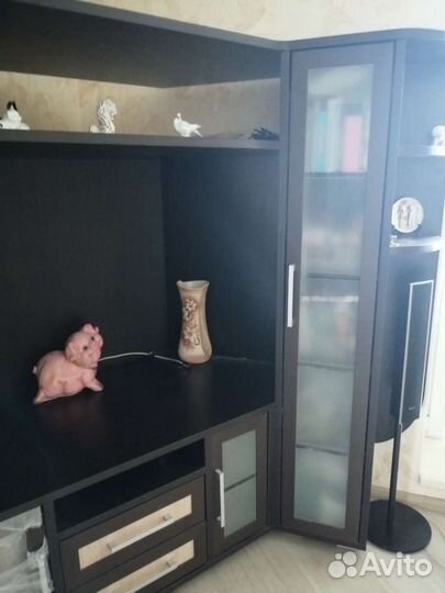 Гостиная стенка, горка, тумба под телевизор