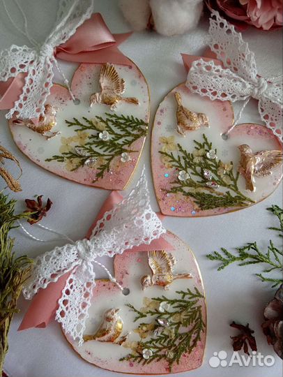 Ёлочные украшения с настоящими цветами гортензии