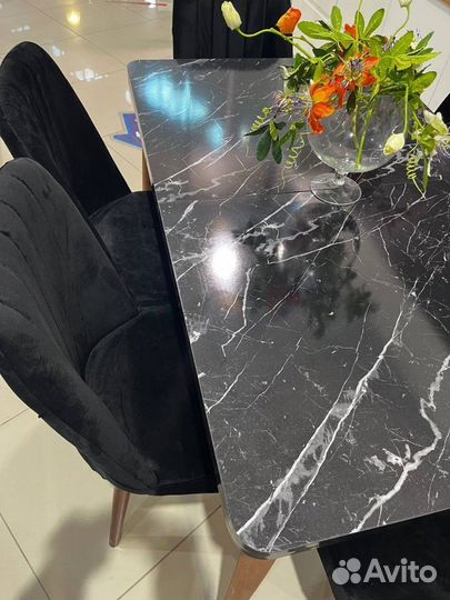 Стол обеденный и 6 стульев