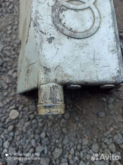 Клапанная крышка Audi 2.6 2.8 ABC AAH 078103475B